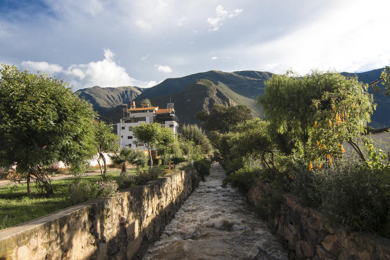 Hotel California Calca Bagian luar foto